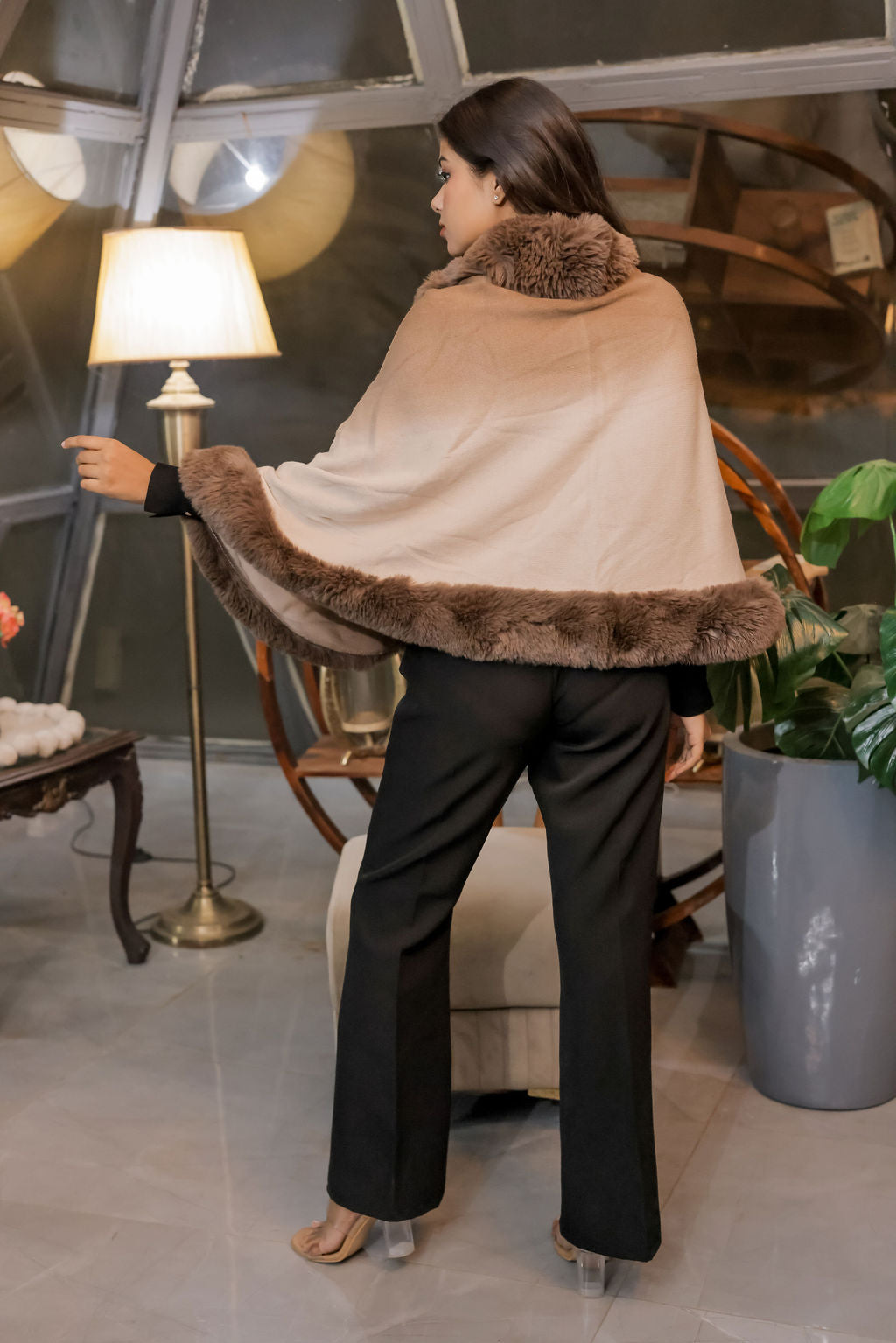Cream ombre stall with fur detailing ESWWS0002-CRMFR