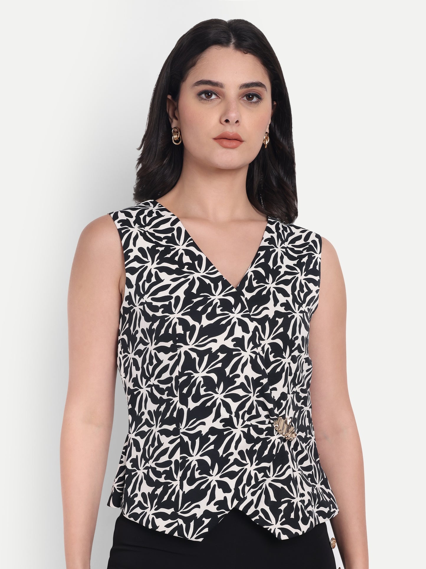 Black printed waistcoat with gold applique - essener.