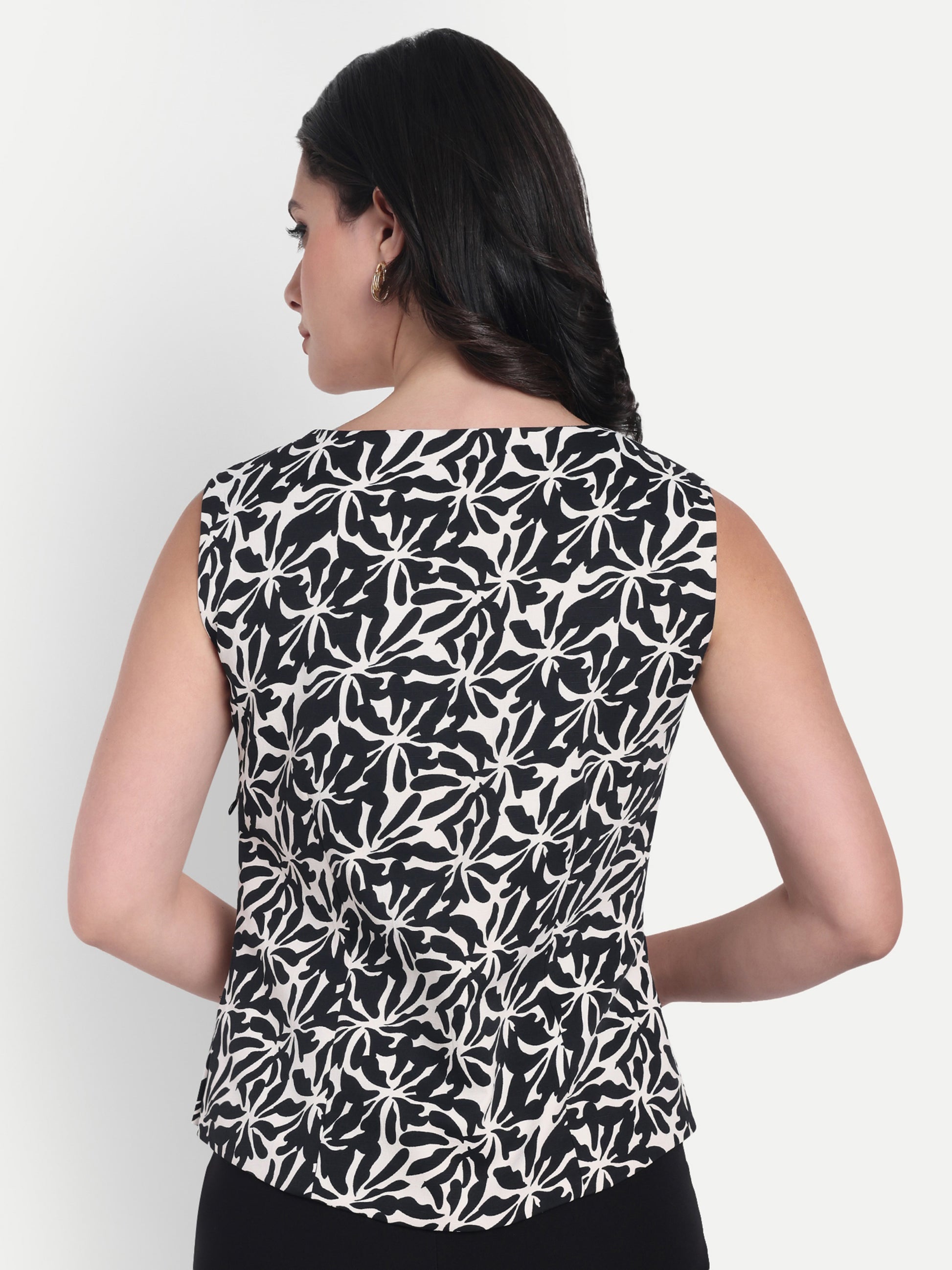 Black printed waistcoat with gold applique - essener.