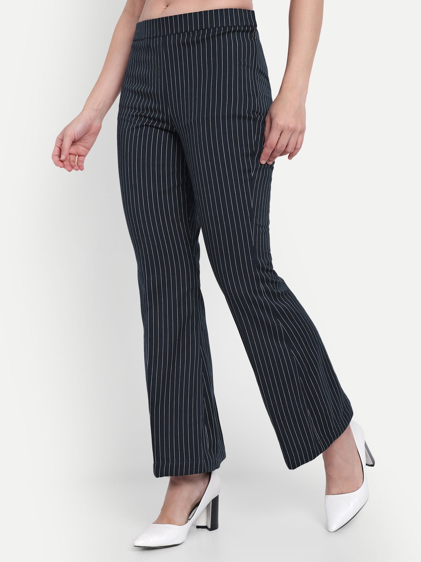 Blue co ord set with white shirt with flap without sleeves - esseneur.