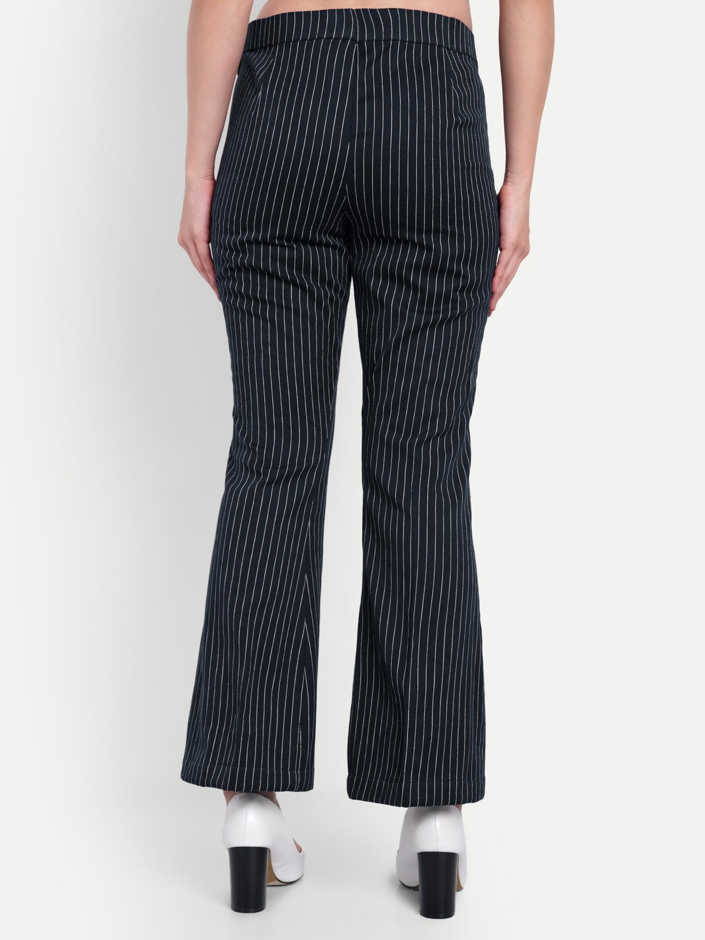 Blue co ord set with white shirt with flap without sleeves - esseneur.